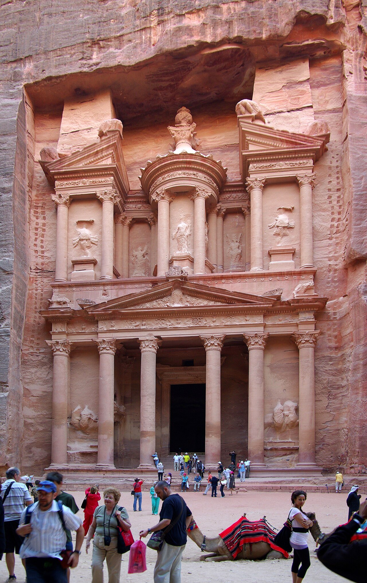 El Tesoro Al-Khazneh de Petra en Jordania